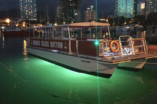 Waikiki Glass Bottom Boat Tour - Relaxing Aboard the Catamaran
