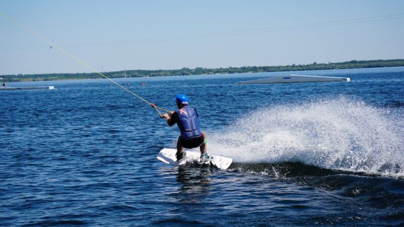 Wakeboarding in Trincomalee - Wakeboarding Equipment and Setup