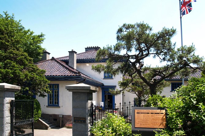 Walk Around Hakodates Hidden Spots Guided by Local Residents - Savoring a Unique Local Lunch