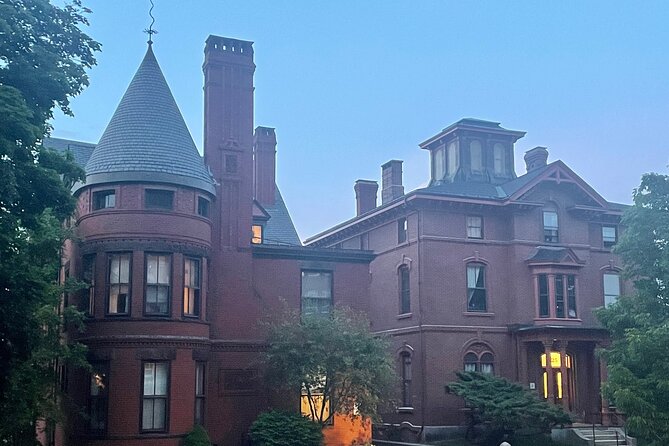 Walk With Ghosts in Portland - Encountering Ghostly Figures in the City Streets