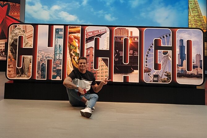 Walking and Getting to Know Downtown Chicago - Whats Included in Your Tour Experience
