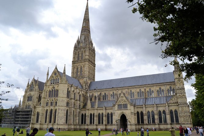 Windsor,Stonehenge & Salisbury Executive Luxury Vehicle Private Tour - Tour Start Time and Confirmation