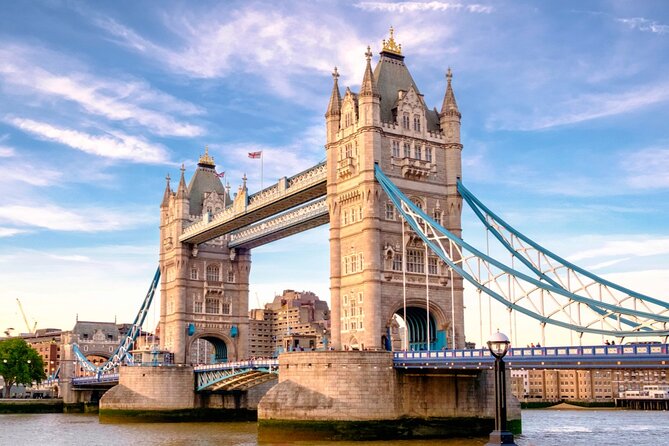 Wonders of London Bridge Self-Guided Tour and Exploration Game - Tour Details