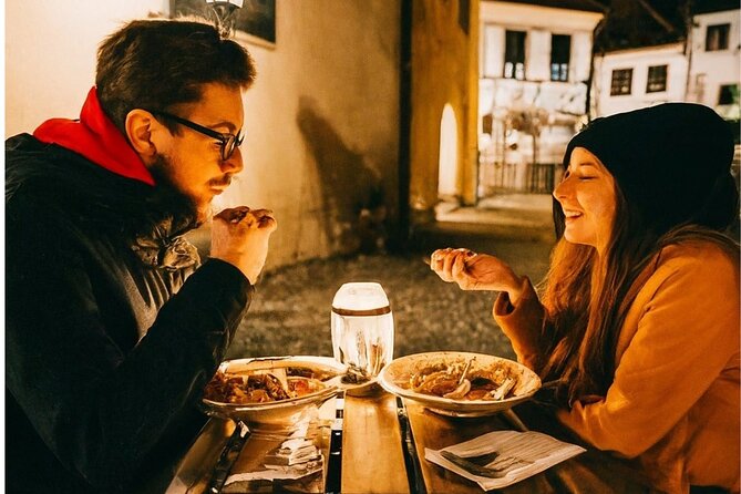 3h ALL-IN Czech Xmas Dinner, Castle Interior & Hot Wine Tour - Key Points