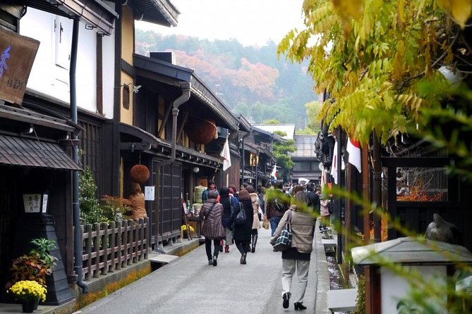 2-Day Snow Monkey Tour: Nagano to Takayama via Matsumoto - Day 1: Exploring Nagano