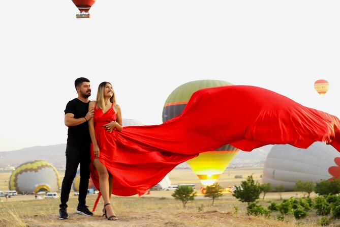 2 Hours Professional Photoshoot With Flying Dress in Cappadocia - Classic Vintage Car Rental
