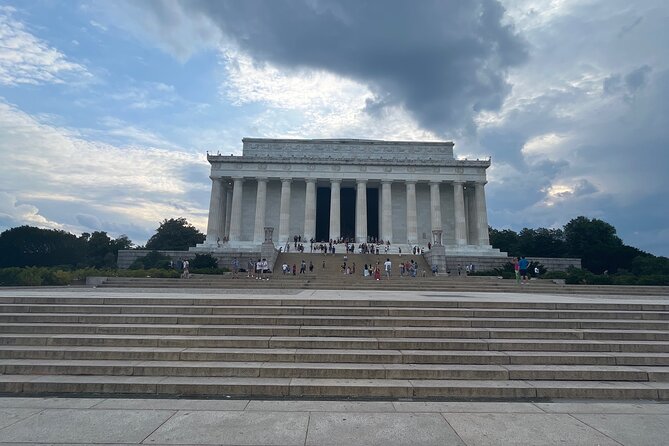 3- Hour Private Customizable Moonlight Washington DC Tour - Meet Your Guide: Expertise and Local Knowledge