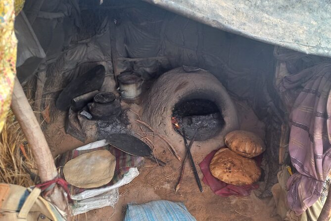 3 Hours by 4x4 in Merzouga Desert, Visit Nomads, Gnawa Music. - Meeting Point Information