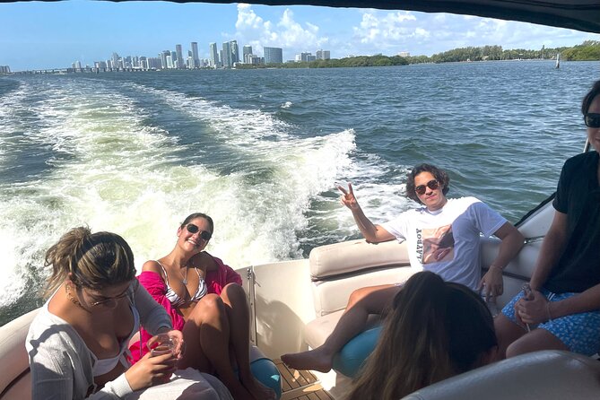 37ft Private Captained Yacht Rental - Up to 13 Happy Guests - Reviews and Feedback