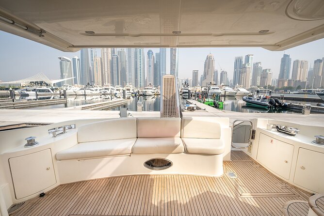 3hr Yacht- Palm Jumeirah With FREE Snacks and 30 Min Seabob - Meeting Location