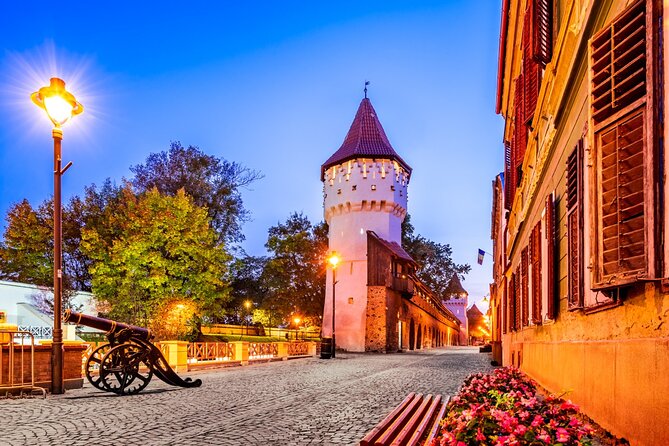 7 Days to Discover Medieval Transylvania Small Group Tour - Taking in Transylvanian Architecture