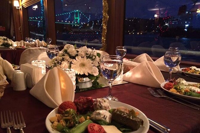 All Inclusive; Istanbul Bosphorus Dinner Cruise With Live Shows&Unlimited Drinks - Live Entertainment
