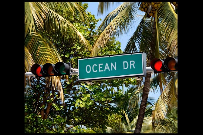 Art Deco Tour: Step Back in Time to the Roaring Twenties - Discovering the Rich History of Ocean Drive