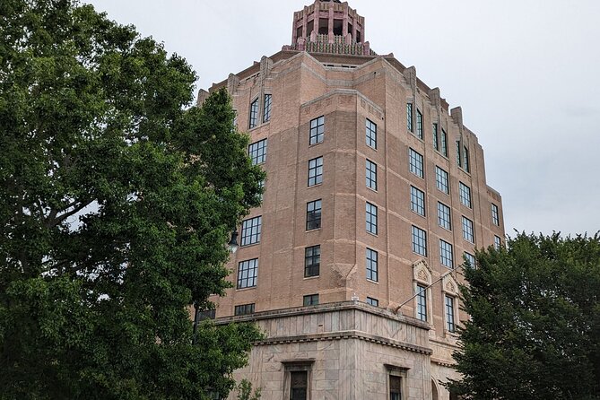 Asheville Scavenger Hunt Walking Tour and Game - Ashevilles Cultural Highlights