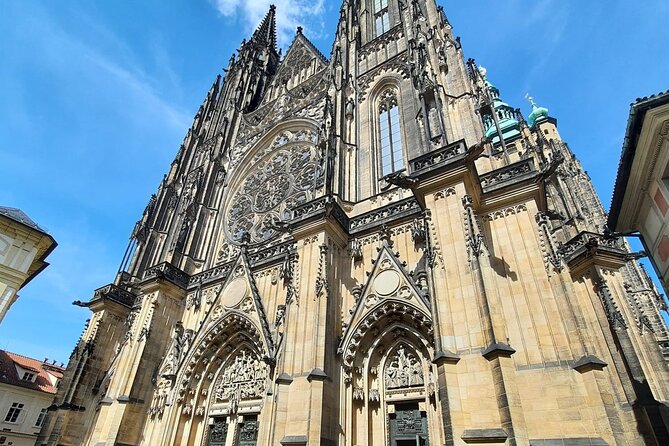 Best of Prague - City Walking Tour With Czech Cuisine Lunch From DěčÍn - Exploring Historic Prague