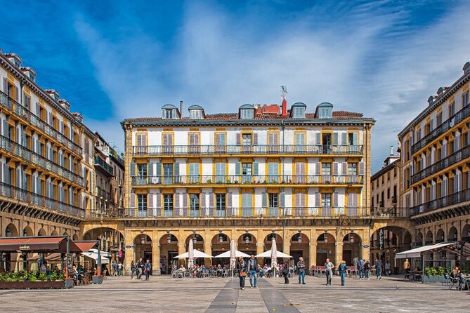 Bilbao's Timeless Trail: Art & History Walk - Important Tour Details