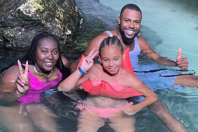 Blue Hole Mineral Spring, Rick's Cafe & 7 Miles Beach Guided Tour - Inclusions and Amenities