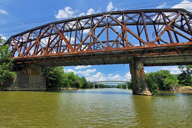 Bourbon Boat Tour in Frankfort With Tasting - Scenic River Views