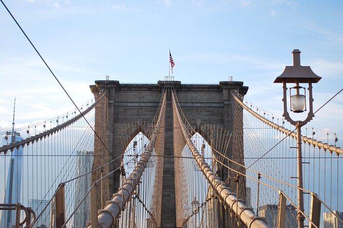 Brooklyn Art Walk, Drink Crawl, & City Views - Panoramic Views Across the Brooklyn Bridges