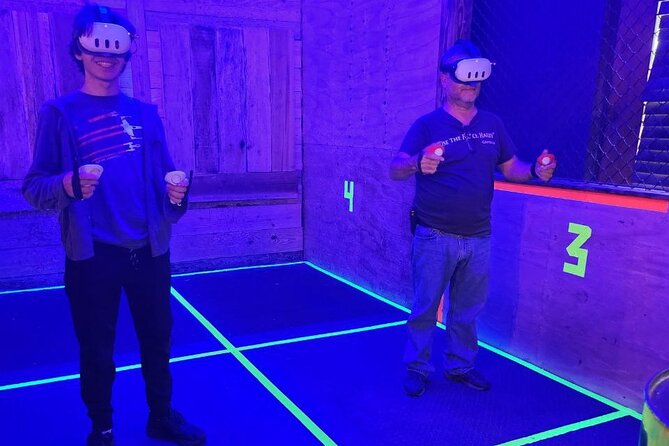 Bundle: 1 Hour Axe Throwing+ 1 Hour VR Escape Game - Booking Information
