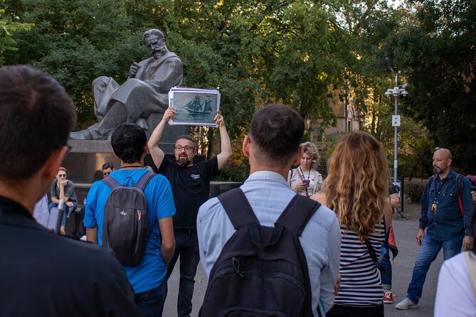 Calea Victoriei Walking Tour With Damian Anfile - What to Expect