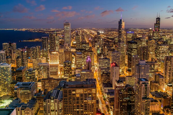 Chicago Small-Group Night Tour With Skydeck and Boat Cruise - Perspectives From the Adler Planetarium