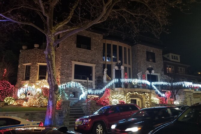 Christmas Lights Tour of Dyker Heights Brooklyn - Dyker Heights Neighborhood
