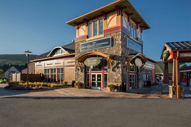 Cold Spring Town and Woodbury Outlets 1-Day Tour From New York - Exploring Cold Spring