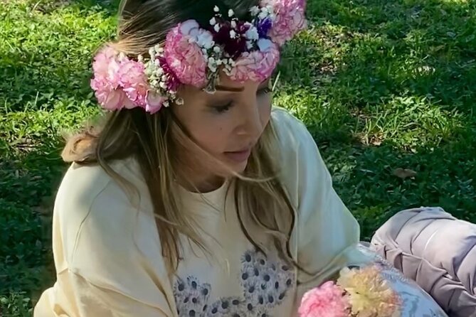 Creating Flower Crowns at a Picnic - Tips for Creating Crowns