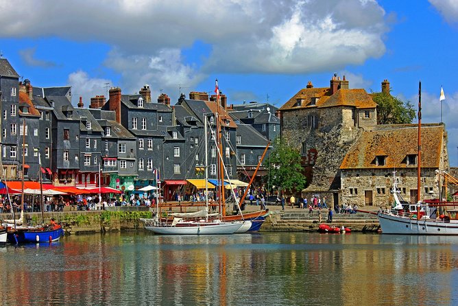 Discover the Beautiful City of Honfleur Private Tour - Explore the Old Harbor