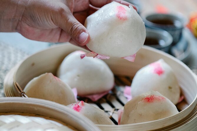 Eat Like a Japanese With a Local Guide - Immersing Yourself in Japanese Food Culture