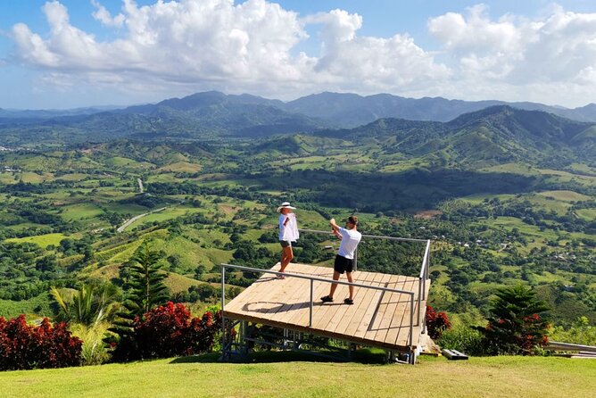 Esmeralda Beach and Round Mountain Excursions - Booking Process and Policies