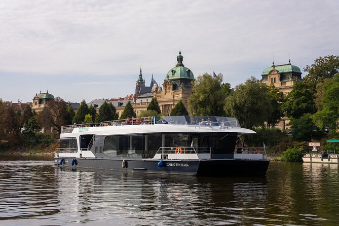 Evening Eco Cruise With a Glass of Prosecco in Bohemia - Interactive Multilingual Tour Guides