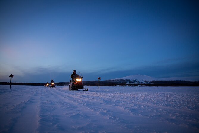 Evening Snowmobile Safari With Campfire in Saariselkä - Group Size and Transportation
