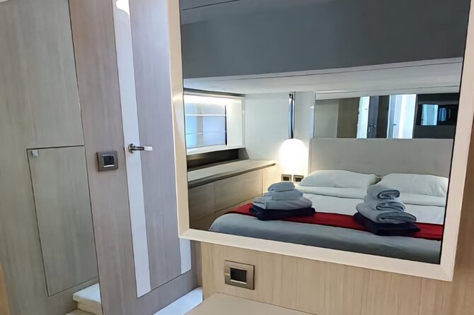 Exclusive Luxury Yacht Tour of the Elaphiti Islands - Operating Schedule and Availability