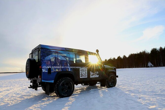 Expedition INTO THE WILD Safari and Lunch in Glass Igloo - Pickup Information