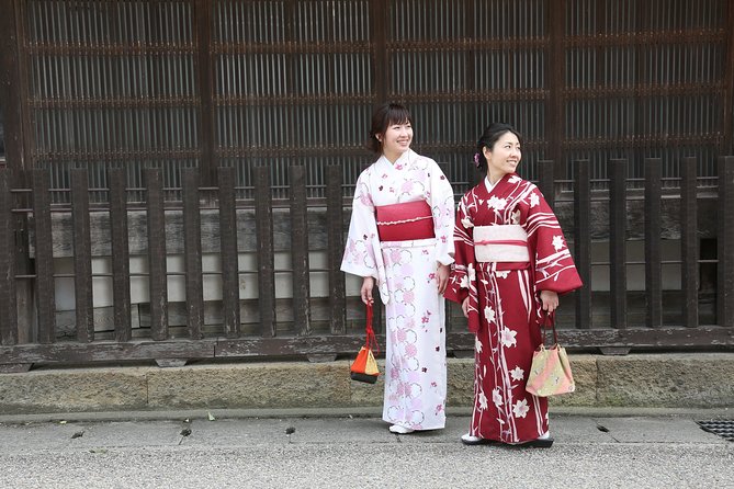 Experience With Kimono! Castle Town Retro Tour Local Tour & Guide - Exploring Izushi Castle Town