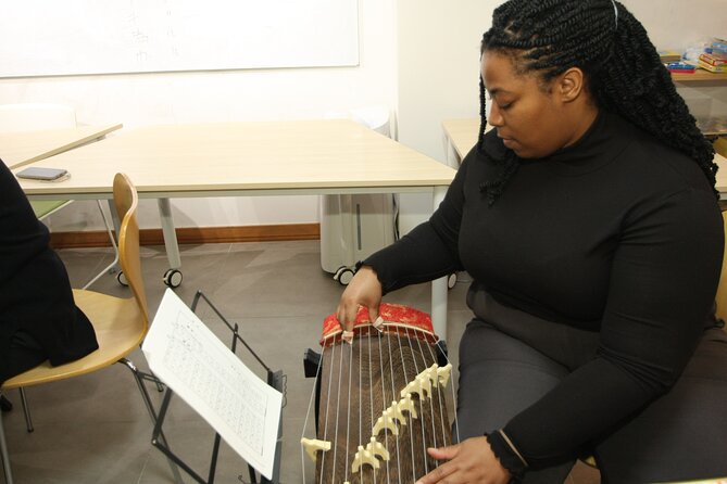 Experiential Lesson of the Japanese Instrument Koto - Hosts Response and Appreciation