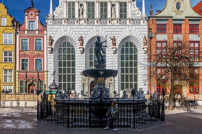 Explore Gdańsk: 6-Hour Private Guided Tour of Key Highlights - Schedule and Accessibility Options