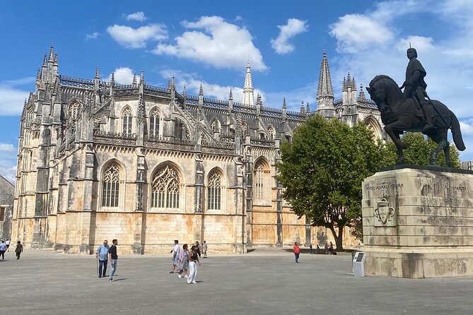 Fátima, Batalha, Nazaré & Óbidos From Lisbon - Accessibility and Participation