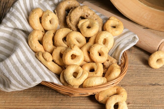 Food Tour of Apulian Specialties Walking Around Bari - Discovering Apulian Snack Specialties