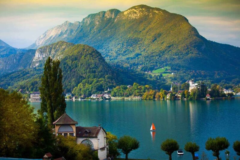 From Geneva: Annecy Private Day Trip - Chateau De Montrottier and Gorges Du Fier