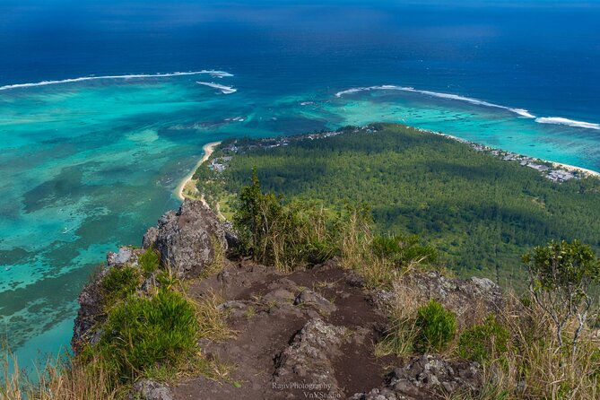 Full-Day Private Hiking Le Morne Mountain & Seafood Lunch at Islet Fourneau - Pickup and Meeting Details