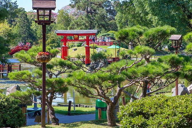 Full Day Private Shore Tour in Fukuoka From Fukuoka Cruise Port - Navigating Fukuokas Bustling Streets