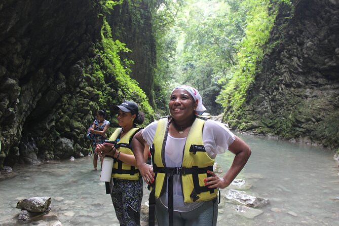 Full Day Private Tour Latina and Charcos De Nizao With Lunch - Exploring Charcos De Nizao
