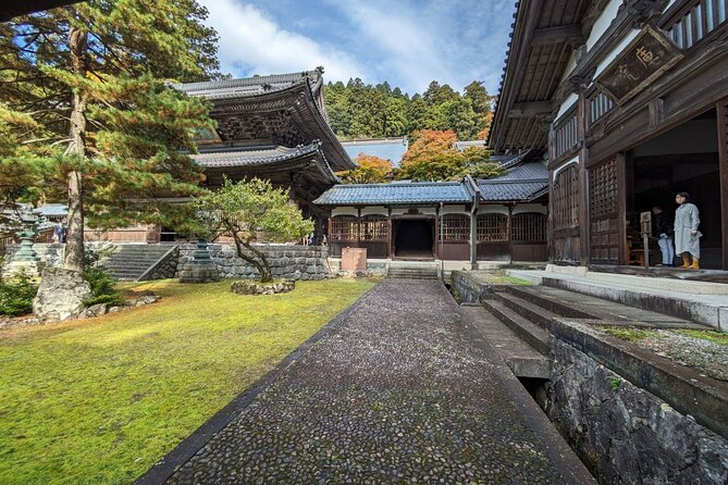 Full Day Tour Eiheiji Buddhist Temple and Fukui City Castle Town - Experiencing Fukui Citys Castle Town
