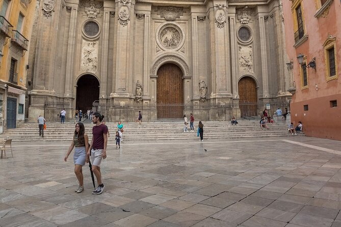 Granada's Crown Jewels: A Walk Through the Alhambra - Meeting and Pickup Details