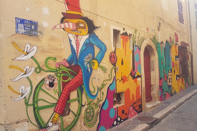 Guided Tour of Marseille, the New District of La Joliette to Panier! - Lunch Experience