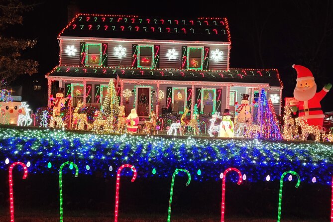 Half-Day Holiday and Tacky Lights Tour Review - Getting to the Tour Start Point
