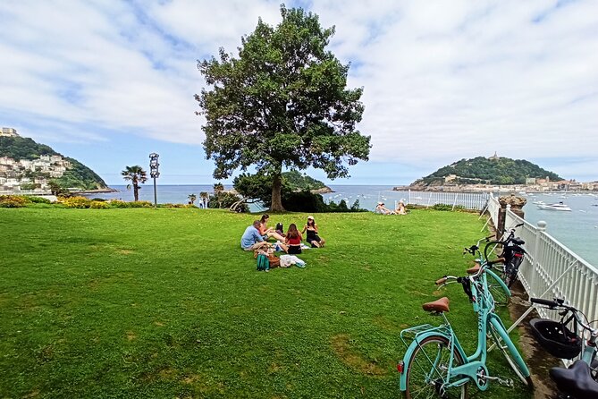 Highlight of San Sebastian Riding a Bike - Booking and Cancellation Policies
